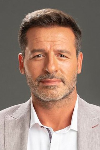 Сериалы и фильмы с Nihat Altınkaya в качестве 720, 1080 Hd на Эмбликс Подборка фильмов с Nihat Altınkaya online на Emblix