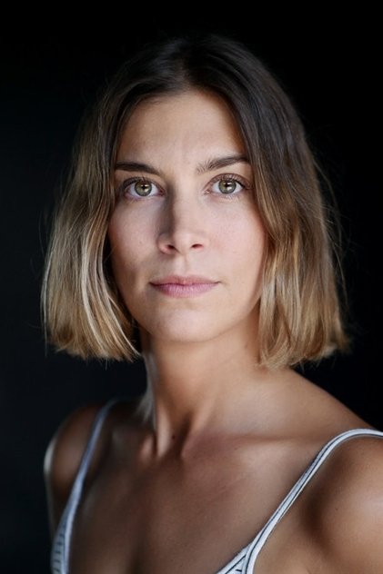 Сериалы и фильмы с Anaïs Fabre в качестве 720, 1080 Hd на Эмбликс Подборка фильмов с Anaïs Fabre online на Emblix