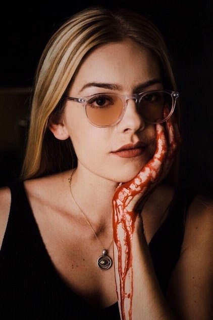 Сериалы и фильмы с Elle Callahan в качестве 720, 1080 Hd на Эмбликс Подборка фильмов с Elle Callahan online на Emblix