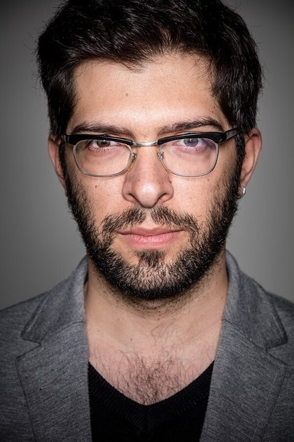 Сериалы и фильмы с Ehsan Goodarzi в качестве 720, 1080 Hd на Эмбликс Подборка фильмов с Ehsan Goodarzi online на Emblix