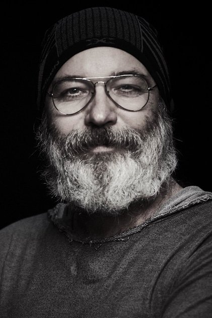 Сериалы и фильмы с Хаиро Маттос в качестве 720, 1080 Hd на Эмбликс Подборка фильмов с Хаиро Маттос online на Emblix
