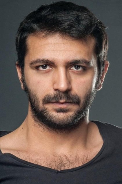 Сериалы и фильмы с Мусаб Экиджи в качестве 720, 1080 Hd на Эмбликс Подборка фильмов с Мусаб Экиджи online на Emblix