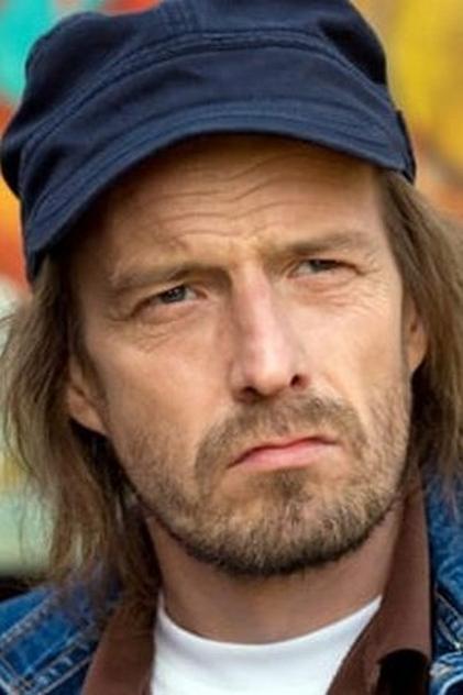 Сериалы и фильмы с Конста Мякеля в качестве 720, 1080 Hd на Эмбликс Подборка фильмов с Конста Мякеля online на Emblix