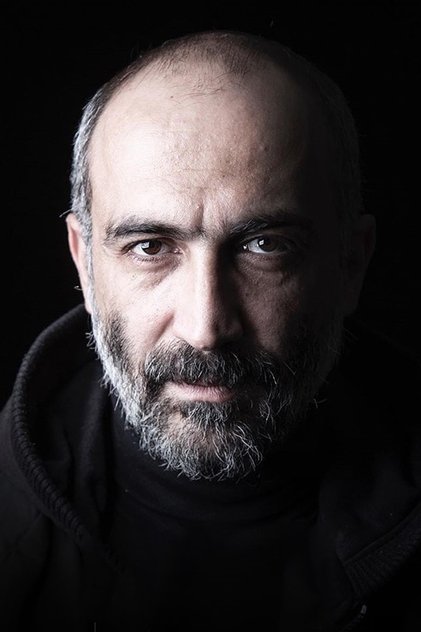 Сериалы и фильмы с Хади Хеджазифар в качестве 720, 1080 Hd на Эмбликс Подборка фильмов с Хади Хеджазифар online на Emblix