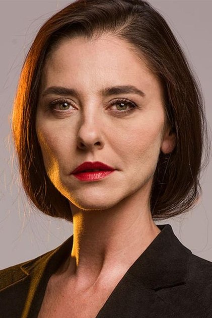 Сериалы и фильмы с Эдже Услу в качестве 720, 1080 Hd на Эмбликс Подборка фильмов с Эдже Услу online на Emblix