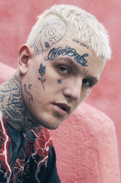 Сериалы и фильмы с LiL PEEP в качестве 720, 1080 Hd на Эмбликс Подборка фильмов с LiL PEEP online на Emblix