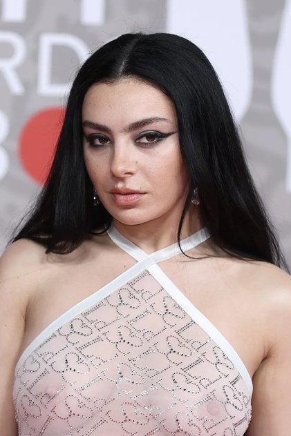Сериалы и фильмы с Charli XCX в качестве 720, 1080 Hd на Эмбликс Подборка фильмов с Charli XCX online на Emblix