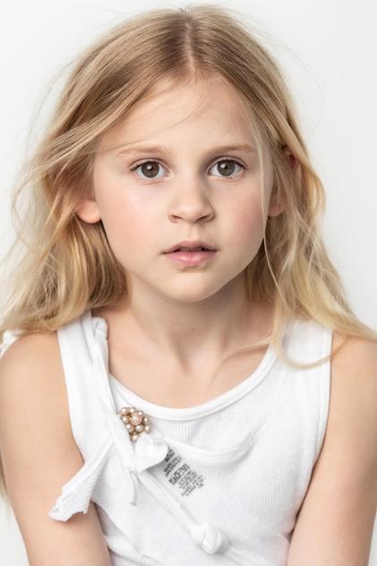 Сериалы и фильмы с Lexi Janicek в качестве 720, 1080 Hd на Эмбликс Подборка фильмов с Lexi Janicek online на Emblix