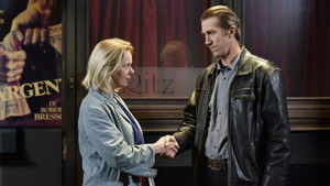 Опавшие листья кадр 9 в качестве на Эмбликс Опавшие листья кадр 9 онлайн-кинотеатр Эмбликс