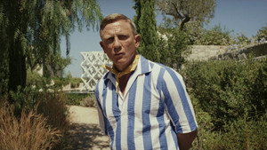 Достать ножи: Стеклянная луковица кадр 80 в качестве на Эмбликс Достать ножи: Стеклянная луковица кадр 80 онлайн-кинотеатр Эмбликс