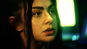 Момент кадр 2 в качестве на Эмбликс Момент кадр 2 онлайн-кинотеатр Эмбликс