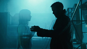 Бегущий по лезвию 2049 кадр 129 в качестве на Эмбликс Бегущий по лезвию 2049 кадр 129 онлайн-кинотеатр Эмбликс