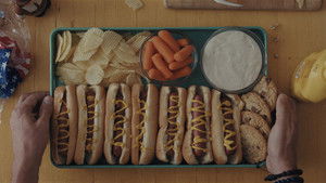 Орудия кадр 116 в качестве на Эмбликс Орудия кадр 116 онлайн-кинотеатр Эмбликс