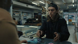 Орудия кадр 132 в качестве на Эмбликс Орудия кадр 132 онлайн-кинотеатр Эмбликс