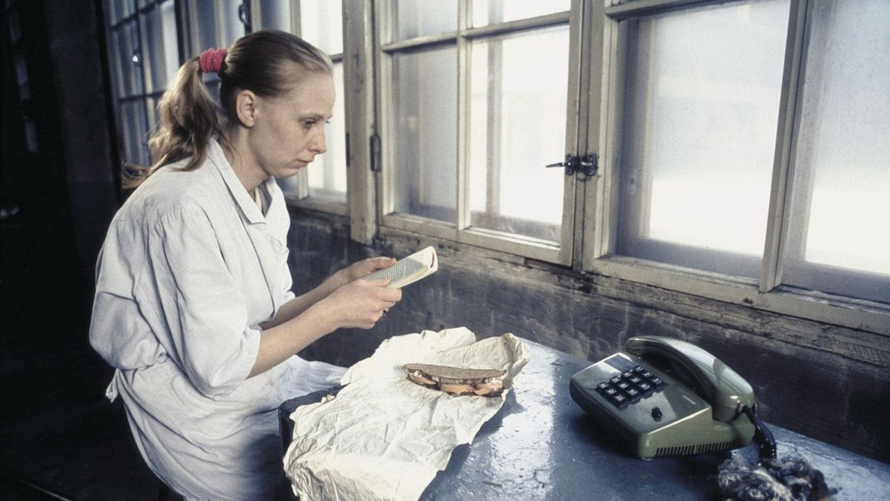 Коллекция всех эпизодов Aki Kaurismäki's Proletariat Trilogy онлайн на Эмбликс