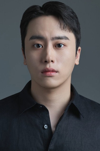 Подборка фильмов с 이영준 online на Emblix