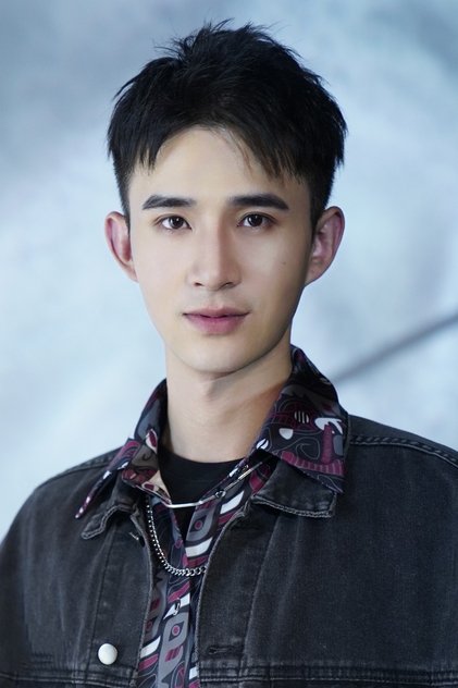 Подборка фильмов с Guan Yunpeng online на Emblix
