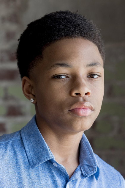 Подборка фильмов с Jaylen Hunter online на Emblix