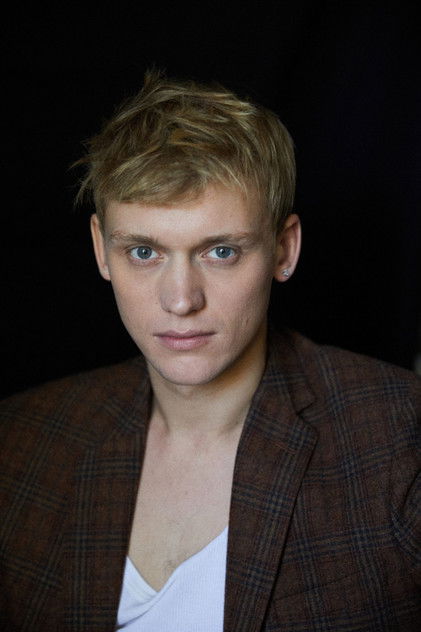 Подборка фильмов с Энцо Брюмм online на Emblix