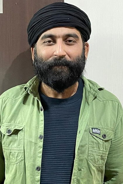 Подборка фильмов с Vivek Sinha online на Emblix