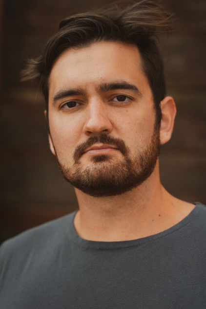 Подборка фильмов с Рустик Бодомов online на Emblix