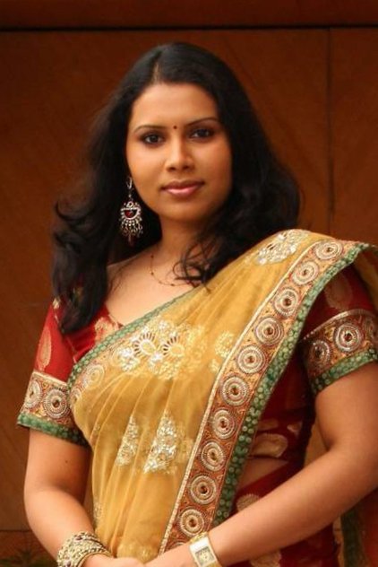 Подборка фильмов с Gowry Nandha online на Emblix