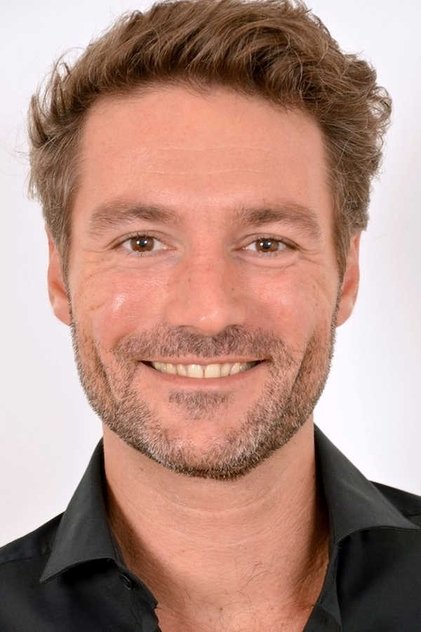 Подборка фильмов с Michaël Maïnö online на Emblix
