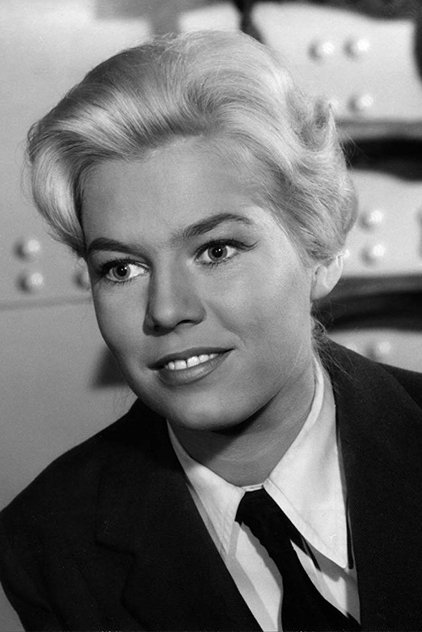 Подборка фильмов с Урсула Хервиг online на Emblix