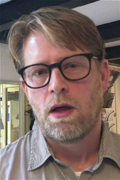 Подборка фильмов с Lars 'Snitt' Weirsøe online на Emblix