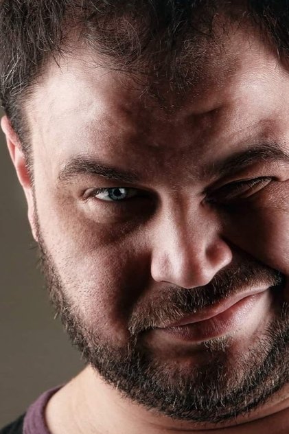 Подборка фильмов с Riad Alsalhani online на Emblix