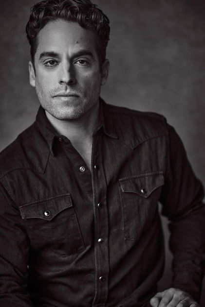 Подборка фильмов с Трэвис Фаррис online на Emblix