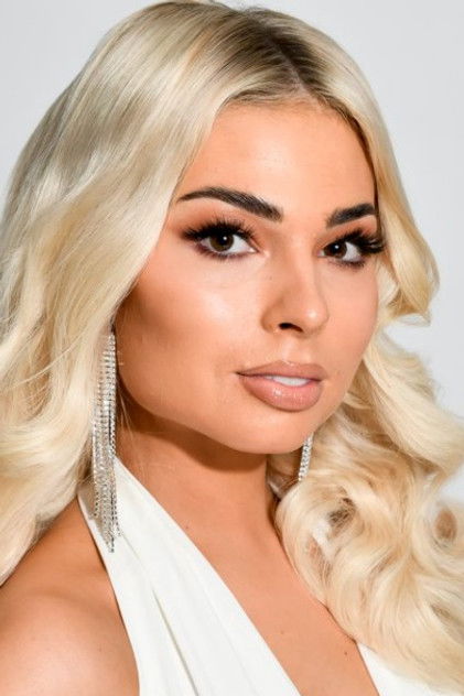 Подборка фильмов с Эсси Ункури online на Emblix