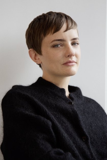 Подборка фильмов с Lucy McKendrick online на Emblix