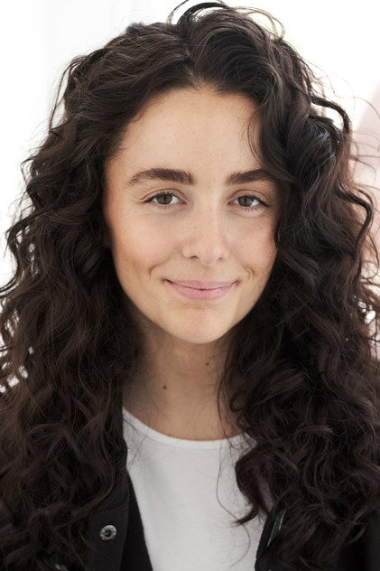 Подборка фильмов с Chloè Anais Hunt online на Emblix