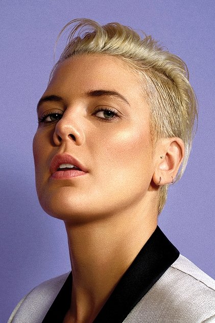 Подборка фильмов с Betty Who online на Emblix