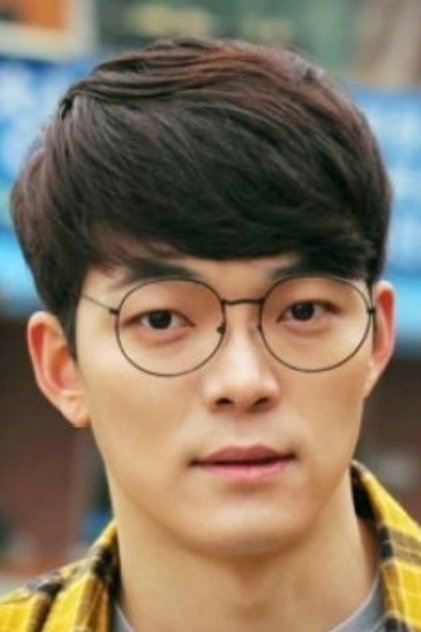 Подборка фильмов с Kim Do-Hyun online на Emblix