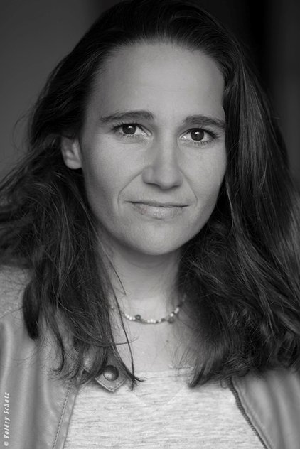 Подборка фильмов с Laeticia Lefebvre online на Emblix