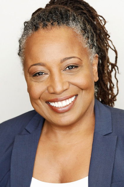 Подборка фильмов с Phoebe Holston online на Emblix