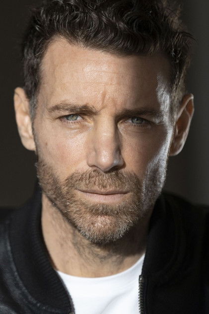 Подборка фильмов с Cédrik Belabbas online на Emblix