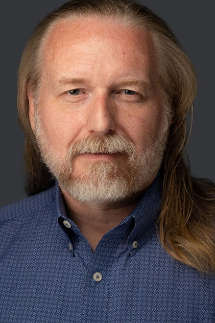 Подборка фильмов с Айан Аберле online на Emblix