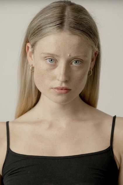 Подборка фильмов с Charlotte Moloney online на Emblix