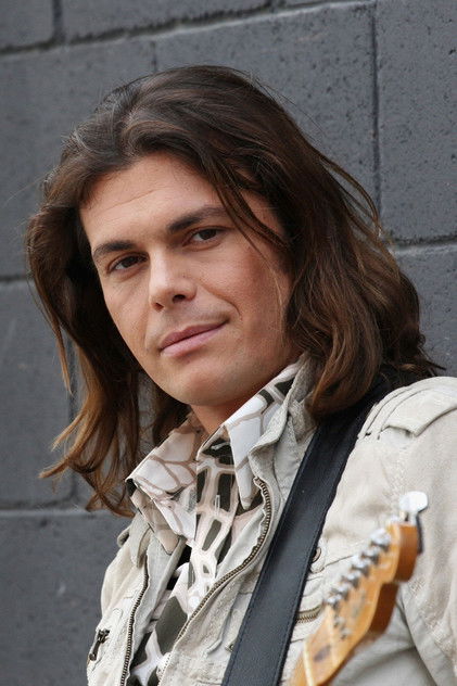 Подборка фильмов с Жанлука Гриньяни online на Emblix