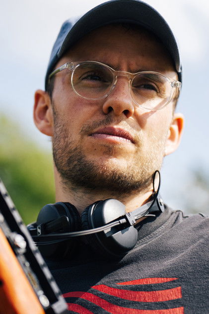 Подборка фильмов с Гарри Лайтон online на Emblix