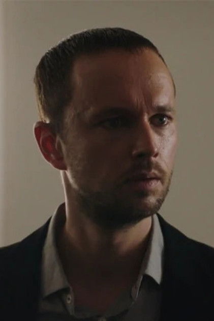 Подборка фильмов с Питер-Ян де Вингарт online на Emblix