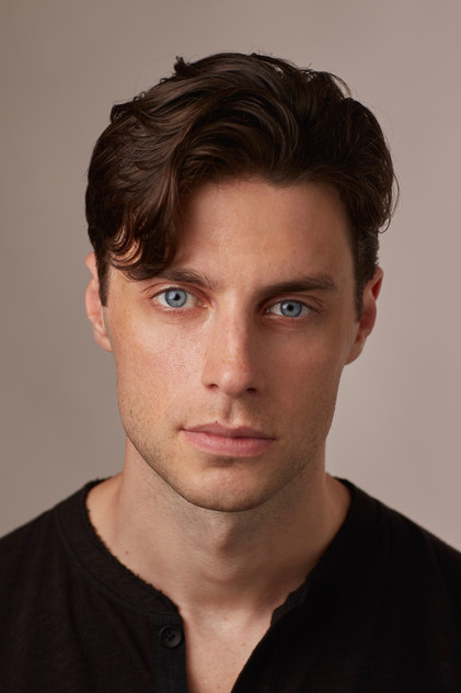 Подборка фильмов с Том Шарп online на Emblix