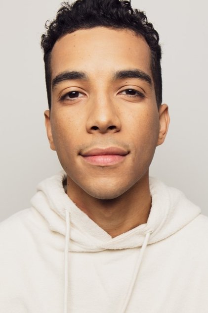 Подборка фильмов с Zan Headley online на Emblix