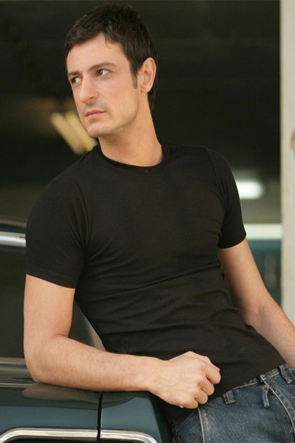 Подборка фильмов с Tezhan Tezcan online на Emblix