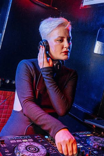 Подборка фильмов с Clara Rigby online на Emblix