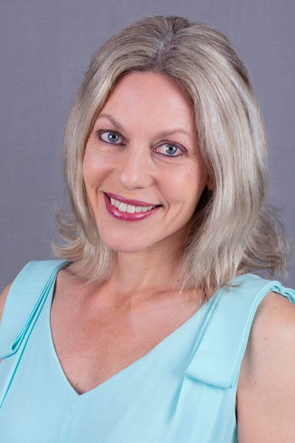 Подборка фильмов с Lizette Van Der Merwe online на Emblix