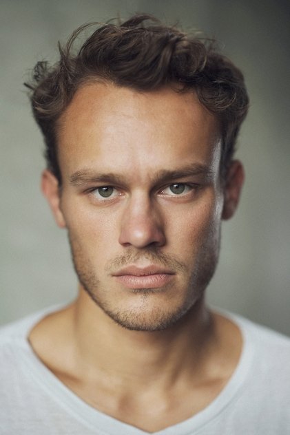 Подборка фильмов с Джордж Смейл online на Emblix